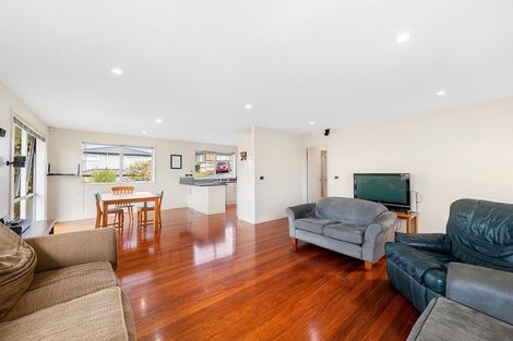 Photo of property in 20a Littlejohn Street, Hillsborough, Auckland, 1042