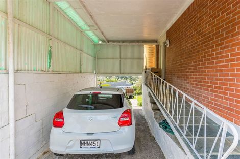 Photo of property in 9 Mcclintock Road, Massey, Auckland, 0614