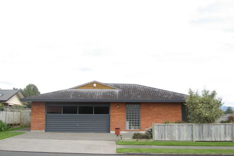 Photo of property in 68 Branch Road, Highlands Park, New Plymouth, 4312