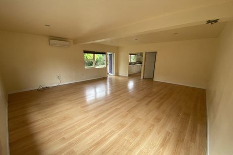 Photo of property in 2/15 Rosehill Drive, Rosehill, Papakura, 2113