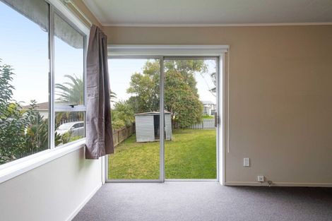 Photo of property in 10 Siska Place, Wattle Downs, Auckland, 2103