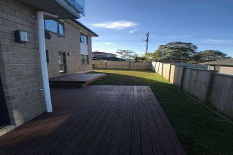 Photo of property in 79 Deep Creek Road, Waiake, Auckland, 0630