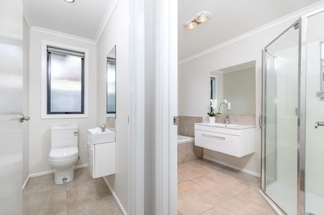 Photo of property in 18 Patatee Terrace, Baverstock, Hamilton, 3200