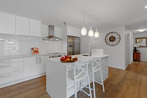 Photo of property in Bay Palms Apartments, 3/30a Bute Road, Browns Bay, Auckland, 0630