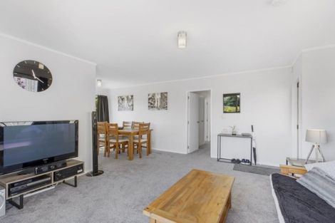 Photo of property in 2/7 Kopu Place, Clendon Park, Auckland, 2103