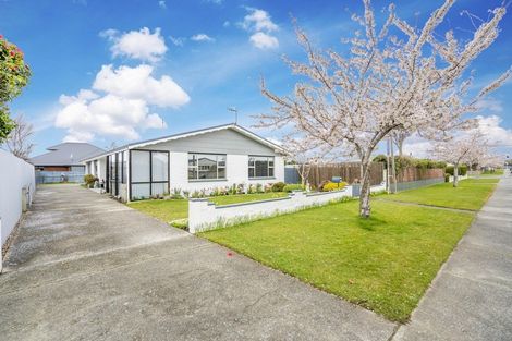 Photo of property in 8 Myers Street, Waikiwi, Invercargill, 9810