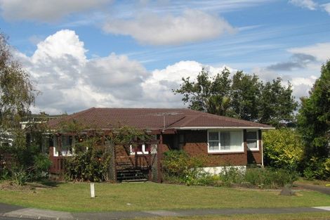 Photo of property in 32 Cardiff Road, Pakuranga, Auckland, 2010