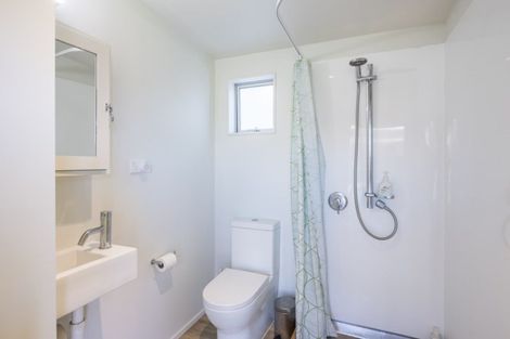 Photo of property in 33a Hicks Crescent, Waikanae Beach, Waikanae, 5036