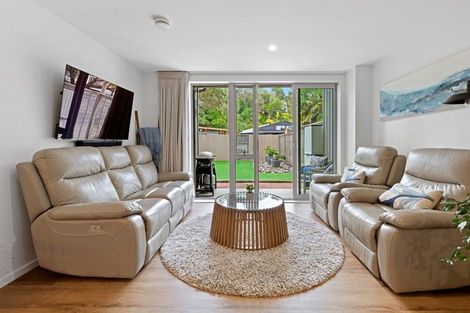 Photo of property in Bay Palms Apartments, 3/30a Bute Road, Browns Bay, Auckland, 0630