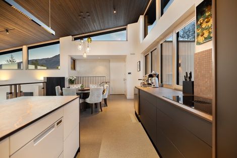 Photo of property in 52 Suburb Street, Queenstown, 9300