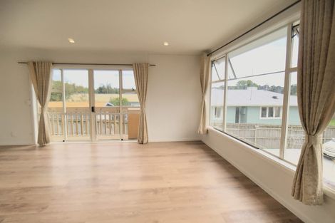 Photo of property in 8a Harrington Road, Henderson, Auckland, 0610