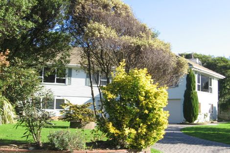 Photo of property in 42 Collins Avenue, Tawa, Wellington, 5028