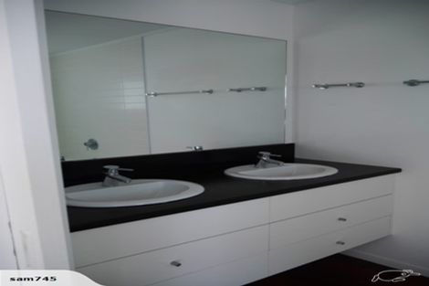 Photo of property in 19 Miro Street, Eastbourne, Lower Hutt, 5013