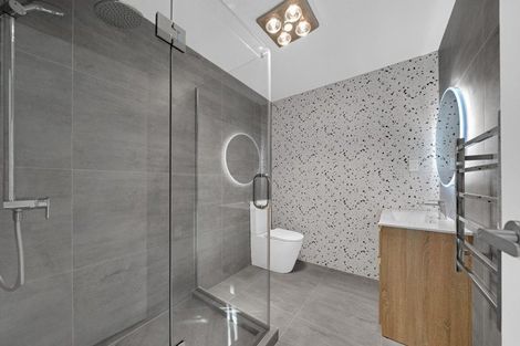 Photo of property in 6 Piringa Road, Pukekohe, 2120