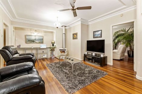 Photo of property in 7 Divich Avenue, Te Atatu South, Auckland, 0610