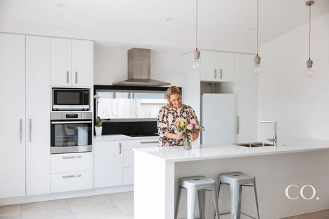 Photo of property in 15 Furlong Road, Papamoa, 3118