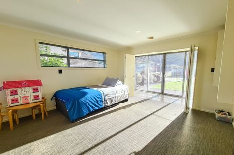 Photo of property in 74 Amesbury Drive, Churton Park, Wellington, 6037