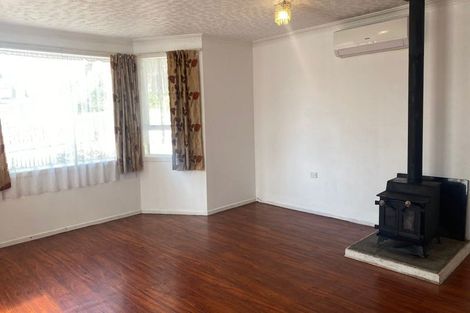 Photo of property in 115 View Road, Sunnyvale, Auckland, 0612