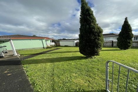 Photo of property in 2/14 Silver Creek Road, Weymouth, Auckland, 2103