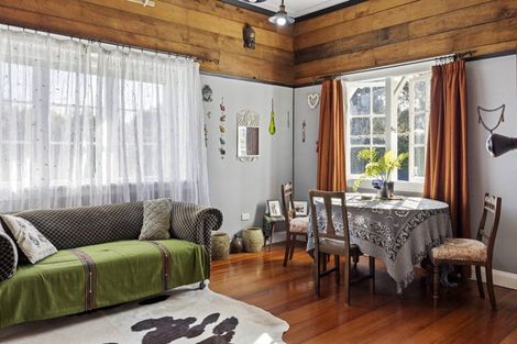 Photo of property in 21 Egmont Street, Patea, 4520