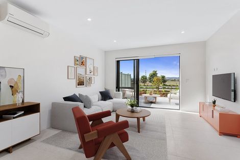 Photo of property in 4 Aquamarine Road, Rosehill, Papakura, 2113