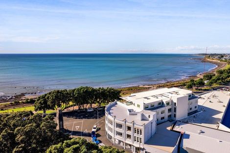 Photo of property in 1e Queen Street, New Plymouth, 4310