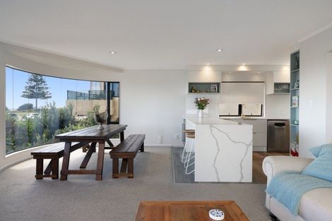 Photo of property in 206b Marine Parade, Mount Maunganui, 3116