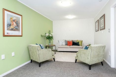 Photo of property in 27 Pickwick Parade, Mellons Bay, Auckland, 2014