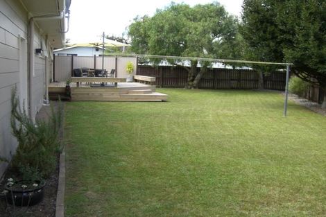 Photo of property in 14 Zenith Place, Conifer Grove, Takanini, 2112