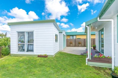 Photo of property in 43 Baverstock Road, Nawton, Hamilton, 3200