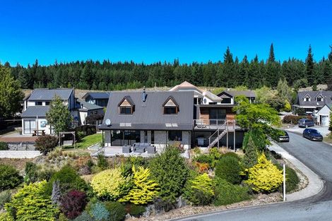 Photo of property in 4 Hamilton Drive, Lake Tekapo, 7999