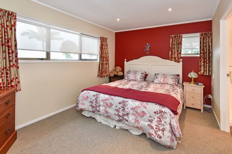 Photo of property in 78 Carnoustie Drive, Wattle Downs, Auckland, 2103