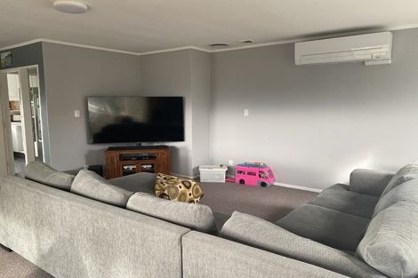 Photo of property in 15 Bowline Place, Whitby, Porirua, 5024