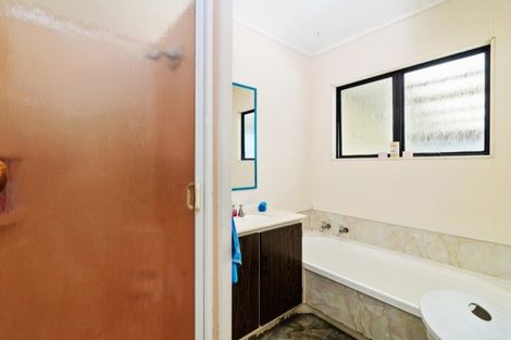 Photo of property in 37 Tennyson Drive, Owhata, Rotorua, 3010