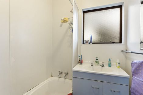 Photo of property in 2/17 Kent Road, Manurewa, Auckland, 2102