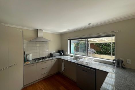 Photo of property in 9 Kalmore Place, Flat Bush, Auckland, 2016