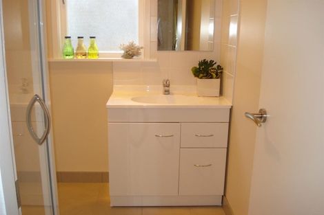 Photo of property in 134 Sunset Road, Unsworth Heights, Auckland, 0632
