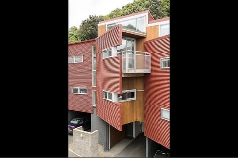 Photo of property in 8/2 Onslow Road, Khandallah, Wellington, 6035