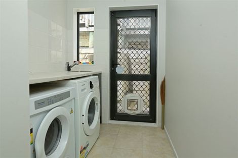 Photo of property in 4 Hornsey Avenue, Henderson, Auckland, 0612