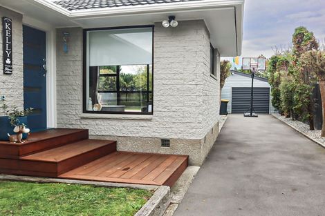 Photo of property in 142 Pacific Road, North New Brighton, Christchurch, 8083
