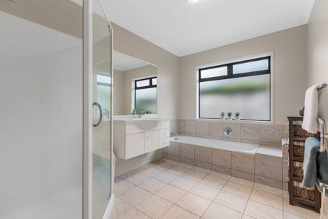 Photo of property in 46 Oriental Parade, Papamoa Beach, Papamoa, 3118