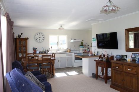 Photo of property in 57 Ladys Mile, Eltham, 4322