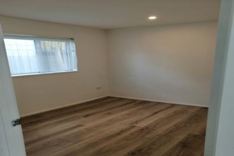 Photo of property in 26 Caribbean Drive, Unsworth Heights, Auckland, 0632