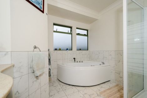 Photo of property in 65 Tapu Road, Huapai, Kumeu, 0810