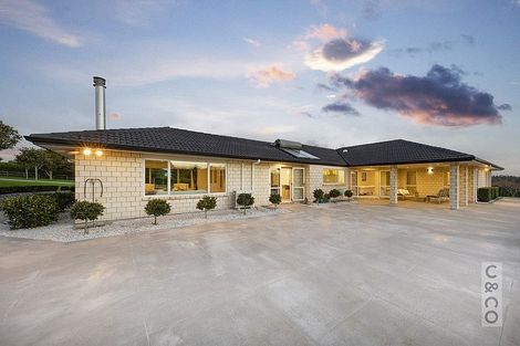 Photo of property in 289 Old North Road, Kumeu, 0892