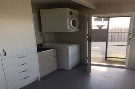 Photo of property in 6/7 Newnham Terrace, Upper Riccarton, Christchurch, 8041