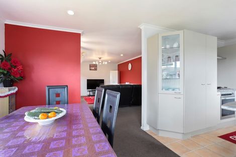 Photo of property in 18 Peninsula Road, Mangere, Auckland, 2022