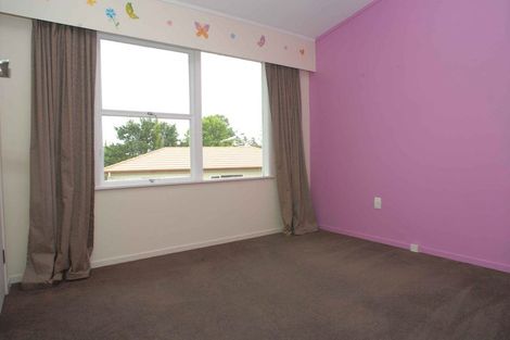 Photo of property in 1/40 Woodstock Road, Forrest Hill, Auckland, 0620