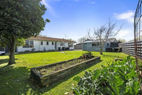 Photo of property in 7 Chadwick Place, Highbury, Palmerston North, 4412