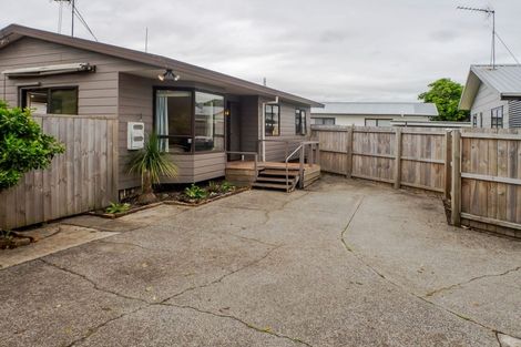 Photo of property in 1158 Heaphy Terrace, Fairfield, Hamilton, 3214